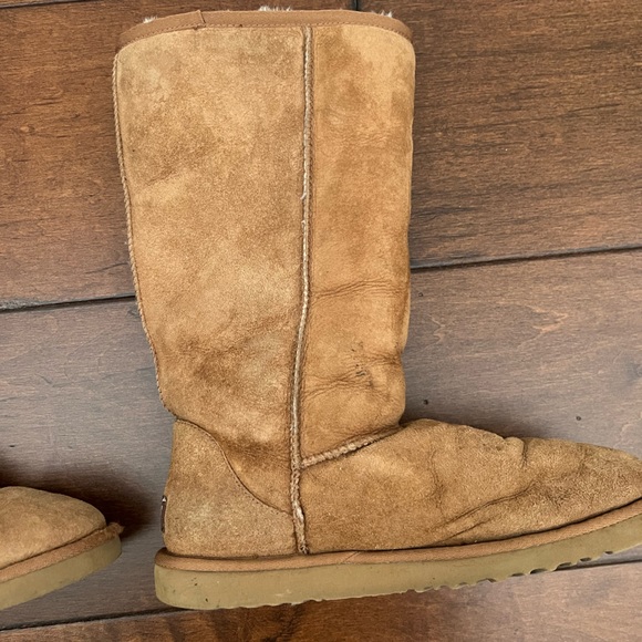 Classic Ugg Tall Boots- Chestnut - Picture 4 of 8